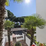 Blukai Beach And Pool Apartment With Private Parking