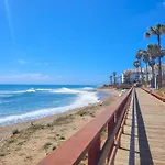 Two Bed House In Calahonda Just 1Km To The Beach