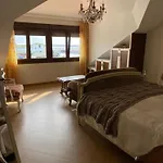Ave Del Mar