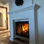 Lap- 3 Bed Apartment On The Beach. Families Only