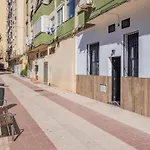 The Juanita Reina'S Jacuzzi Apartment