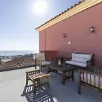 Peaceful Studio With Amazing Sea Views And Free Parking