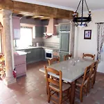 Grosszuegige Villa Pedregal Mit Terrasse Und Pool