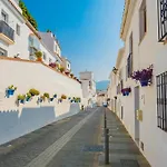Seaview 3-Bed Flat With 2 Terraces Mijas Pueblo