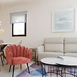 Jardinana Apartment With Two Bedrooms Close To B
