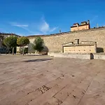 Casa En Pleno Centro De Pravia