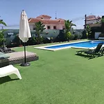 Villa Peralta, Heated And Private Pool ,Near Beach And Golf Courses