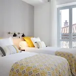 H Suite3A By Smiling Rentals