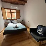 Flat With 2 Rooms And Private Terrace Min 32 Days