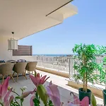 Luxury Apartment With Sea Views And Heated Pool