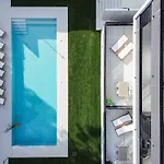 Fels Apartments