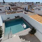 Apartamentos Turisticos Casa De Los Balcones