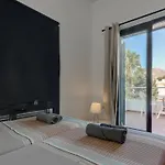 011 Bright And Spacious Villa With Private Pool