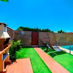 Chalet Con Piscina Privada Para Familias II