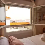 New Beachfront Apartment With Private Rooftop Terrace