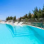 Amazing Seaview Near The Beach!
