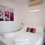 Ref 228 Apartamento De 1 Dormitorio Con Vistas Al Mar En Primera Linea De Playa En Los Boliches