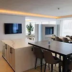 Palo Alto Luxury 2 Bedroom Apartment