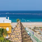 Atico Pajaro Vistas Mar Y Piscina
