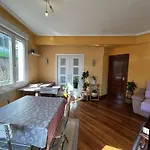 Basurto'S Urban Apartment