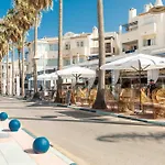 Seaside Stay With Large Terrace, Pool & Parking Rems