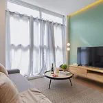 Explore Valencia Luxury Meets Comfort