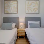 Stylish Top Floor 2 Bedroom Escape In Estepona