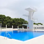 Torremolinos Pool And Sports