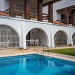 At503 Ground Floor & Pool, Beach 15Min Walk Away