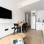 Faro'S Fuengirola Prime Location - Boutique Apartment