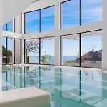 Hillside Flat With Pool In Palo Alto By Costarentals - Ref M49