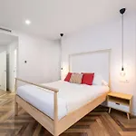 H2M Pasaje Nobleja Close Train St, Smarttv, Aacc