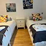 Villa En Valencia, Metro, Accesibilidad