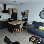 Lovely Apartment In Camarinas