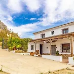 Nice Home In Canete La Real