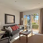 Cozy 2-Story Townhouse Family-Friendly