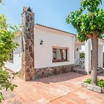 Preciosa Casa Con Un Enorme Jardin