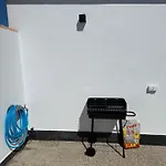 Apartamento Con Piscina Y Jardin