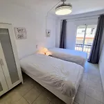 La Caracola II Beachfront & City Center Apartment