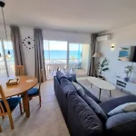 La Caracola II Beachfront & City Center Apartment
