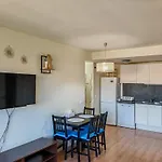 Modern Apartment Near The Sea