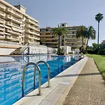 Aquamarina Apartments