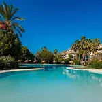 Cozy Apartment With Terrace And Huge Communal Swimming Pool And Tennis Courts In Puerto Banus