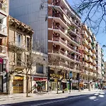 Spacious 4 Bedroom Apartment Fira Bcn & Camp Nou