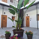 Suite San Mateos 15