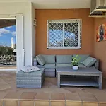 Apartamento Con Patio Privado, Piscina Comunitaria Y Parking En Miami Playa - Es-9-169
