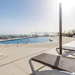 102 Stylish 2 Bed Duplex Penthouse Sea Views & Hot Tub