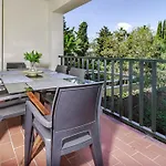 Lovely And Spacious 3-Bedroom Apartment, 150M Walk To The Beach