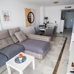 Best Sea Views And Walk To Beach 2 Bed Apt Rdr493