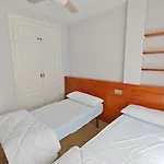 Apartamento En Primera Linea De Playa Con Solarium, Gran Terraza Y Piscina